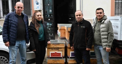MANİSA BÜYÜKŞEHİR’DEN SEL MAĞDURU ARICIYA KOVAN DESTEĞİ
