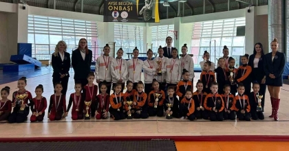 MİNİK CİMNASTİKÇİLERDEN ÖZAY GÖNLÜM’E VEFA
