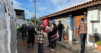 ŞEHİT PİLOTUN İZMİR’DEKİ EVİNDE YAS