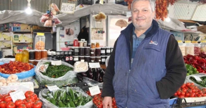 SERALAR ZARAR GÖRDÜ, MUĞLA’DA SALATALIK REKOR FİYATA ULAŞTI
