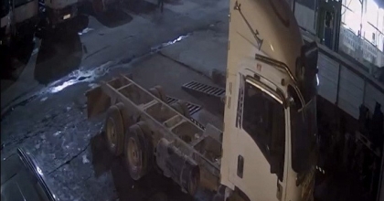 MANİSA’DA ÇALINAN ARAÇ İZMİR’DE BULUNDU