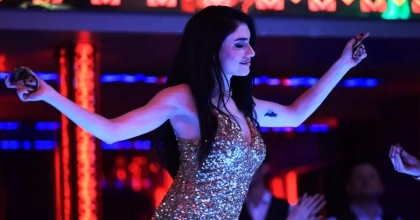 İNCİ TANELERİ VEDA EDİYOR