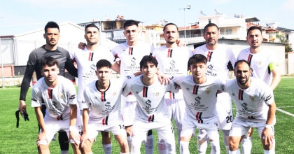 ZİRVE EL DEĞİŞTİRDİ: SARAYKÖYSPOR BEREKETLİSPOR’U 2-0 MAĞLUP ETTİ