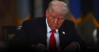 TRUMP KÜRESEL VERGİYİ YÜZDE 10’DAN 15’E ÇIKARDI