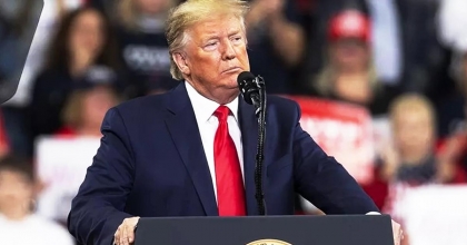 TRUMP'TAN DÜNYAYA YÜZDE 10 EK VERGİ RESTİ