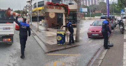 ZABITA EKİPLERİNDEN KALDIRIM İŞGALLERİNE SIKI TAKİP