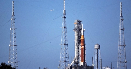 İNSANLI AY YOLCULUĞU YENİDEN ERTELENDİ