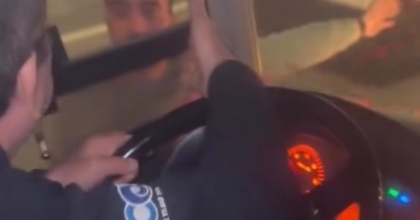 İZMİR’DE OTOBÜSÜN ÖNÜNÜ KESEN SÜRÜCÜYE 182 BİN LİRA CEZA
