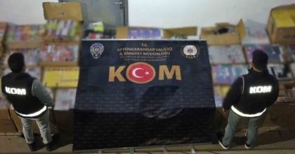 POLİS PİYASA DEĞERİ YAKLAŞIK 27 MİLYON TL OLAN GÜMRÜK KAÇAĞI SİGARA ELE GEÇİRDİ
