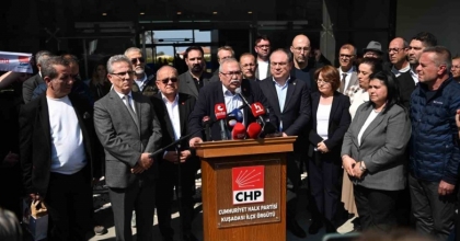 BAŞKAN GÜNEL’İN GÖZALTINA ALINMASINA KUŞADASI’NDA TEPKİ
