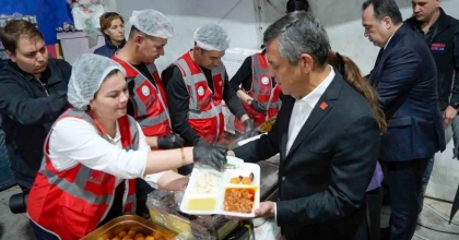 CHP GENEL BAŞKANI ÖZEL’DEN MANİSA’DA BURUK İFTAR