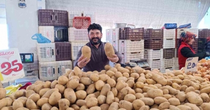 DEV PATATESLER PAZARIN İLGİ ODAĞI OLDU
