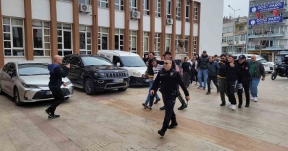 FİRARİ KUZENLER ADLİYEYE SEVK EDİLDİ
