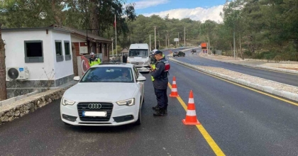 MUĞLA’DA 2 AYDA 4 BİN 128 ARAÇ TRAFİKTEN MEN EDİLDİ