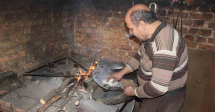 YARIM ASIRLIK KALAY USTASI ‘ÇIRAK’ SIKINTISINA DİKKAT ÇEKTİ
