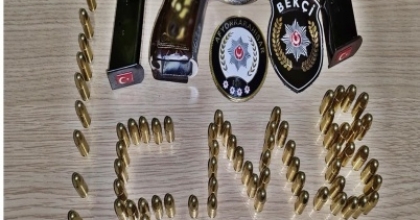 POLİS ÇEŞİTLİ SUÇLARDAN ARANAN 20 KİŞİYİ YAKALADI
