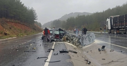 YATAĞAN-MİLAS KARAYOLU’NDA KAZA: 3 YARALI
