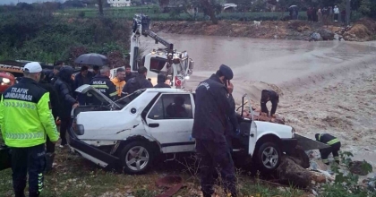 MİLAS’TA AKARSUYA DÜŞEN ARAÇTA BİR KİŞİ ÖLDÜ
