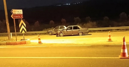 BULDAN’DA İKİ OTOMOBİL KAVŞAKTA ÇARPIŞTI; 1 YARALI