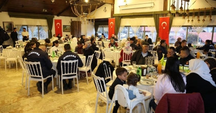 ÇAMELİ’DE ŞEHİT VE GAZİ AİLELERİNE İFTAR VERİLDİ