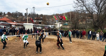 ÇAMELİ’DE VOLEYBOL TURNUVASI HEYECANI