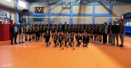 ÇARDAK’TA 8 MART’A ÖZEL VOLEYBOL TURNUVASI