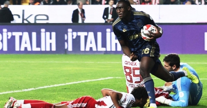 FENERBAHÇE ANTALYA'DA TAKILDI 