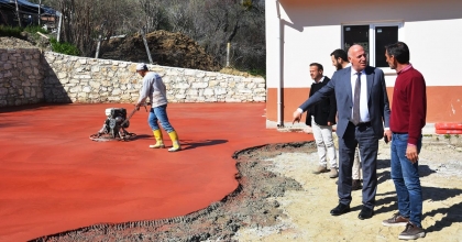 İNCİLİPINAR’DA ÇEVRE DÜZENLEME ÇALIŞMALARI SÜRÜYOR