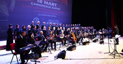 KAHRAMANLIK TÜRKÜLERİ SÖYLENDİ