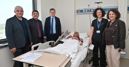 PAÜ HASTANELERİNDE YAŞLILAR HAFTASI KAPSAMINDA ANLAMLI ZİYARET