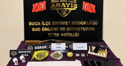 İZMİR’DE UYUŞTURUCU OPERASYONUNDA 5 ŞÜPHELİ YAKALANDI