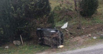 SELÇUK’TA KAYGAN YOLDA ZİNCİRLEME TRAFİK KAZASI
