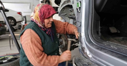 AYDIN SANAYİSİNİN KADIN USTASI: ON PARMAĞINDA ON MARİFET
