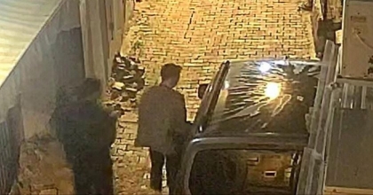 ARAÇLARA DADANAN HIRSIZLAR, 35 KAMERA İNCELENEREK YAKALANDI