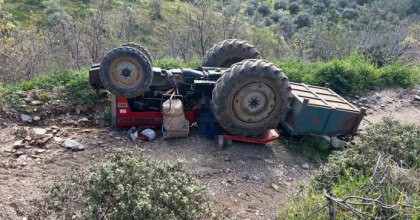 MANİSA’DA TRAKTÖR DEVRİLDİ: 3 ÖLÜ
