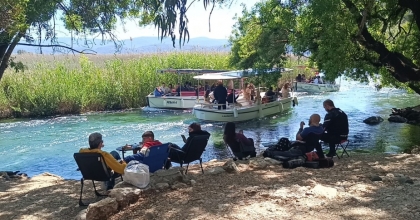 AZMAK NEHRİ’NDE TEKNE YOĞUNLUĞU