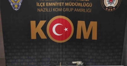 İŞYERİNDE RUHSATSIZ SİLAHLARLA YAKALANDI