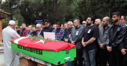 MÜZİSYEN RIZA TAMER AKYAKA’DA TOPRAĞA VERİLDİ