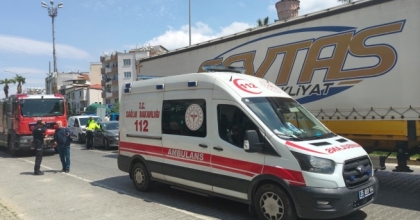 YAYA GEÇİDİNDE TIRIN ÇARPTIĞI KADIN HAYATINI KAYBETTİ
