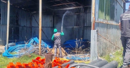 KÜTAHYA’DA DEPO YANGINI PANİĞE NEDEN OLDU
