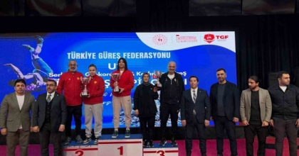 AFYONLU GÜREŞÇİ TÜRKİYE ŞAMPİYONU OLDU
