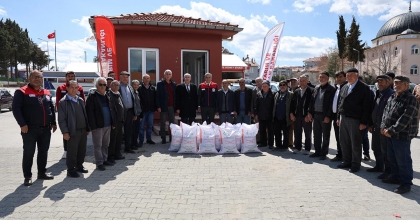 ÇAMELİ’DE ÇİFTÇİLERE NOHUT TOHUMLUĞU DESTEĞİ