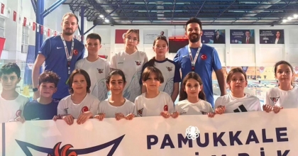 DENİZLİLİ YÜZÜCÜLERDEN BÖLGE YARIŞLARINDA BÜYÜK BAŞARI