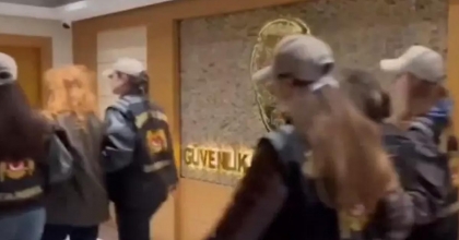 LEVENT'TEKİ TERÖR SALDIRISI SONRASI POLİSLE ALAY EDEN ŞÜPHELİ TUTUKLANDI