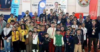 SARAYKÖY’DE 23 NİSAN’A ÖZEL SATRANÇ TURNUVASI DÜZENLENDİ