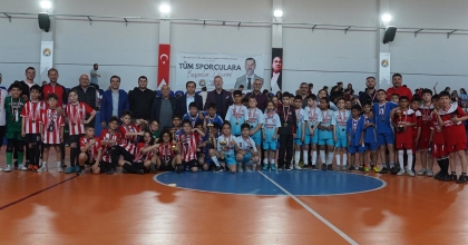 SARAYKÖY’DE 23 NİSAN FUTSAL TURNUVASI COŞKUYLA TAMAMLANDI