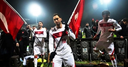 TÜRKİYE KOSOVA'YI YENEREK 2026 DÜNYA KUPASI VİZESİNİ ALDI