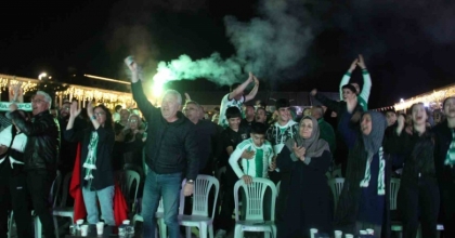 MUĞLASPOR’UN ZAFERİ GECEYİ BAYRAMA ÇEVİRDİ
