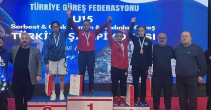 AFYONKARAHİSAR’LI SPORCULAR KARS’TAKİ GÜREŞ ŞAMPİYONASINDAN MADALYALARLA DÖNDÜ
