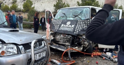 KARACASU’DA TRAFİK KAZASI: 6 YARALI
